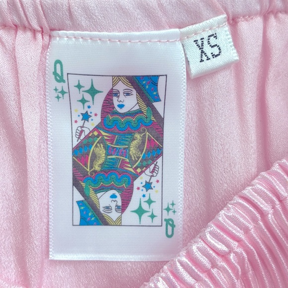 Queen of sparkles baby pink flutter top - Picture 2 of 2